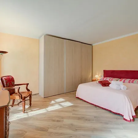 Casa Cristina 150m From - Happy